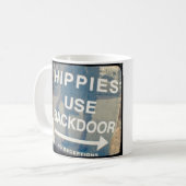 Les hippies utilisent la tasse secrète (Devant gauche)