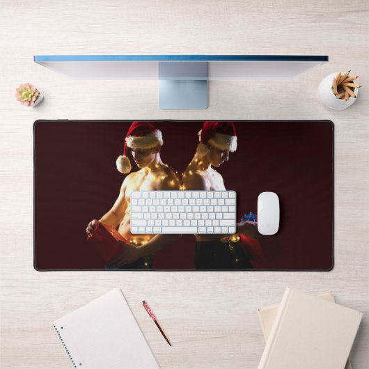 Les hommes torse nu de SlipperyJoe, Noël (Bureau 1)