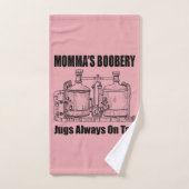 Les Jugs De Booberie De Momma Toujours Sur Le Bac (Serviette à main)