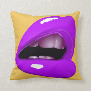 Les lèvres d'une femme en Coussin violet