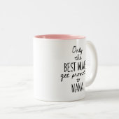 Les meilleures mamans promues dans la tasse de (Devant droit)