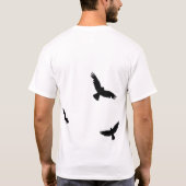 Les oiseaux volent du T-shirt utilisé et déchiré (Dos)