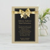 Les perles d'or et le ruban sur le Faire-part de m (Debout devant)