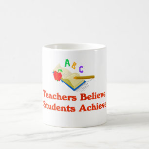 Les professeurs croient la tasse