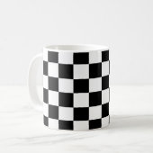 Les tasses de motif du jeu d'échecs. (Devant gauche)