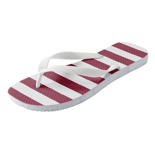 Les tongs de marron et de blanc (Incliné)