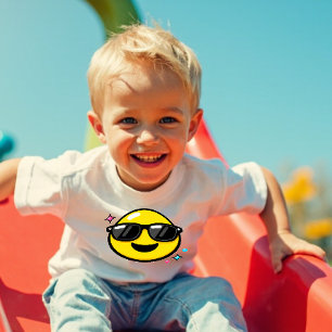 Les Tous Petits T-shirt pour tout-petit avec visage souriant cool 