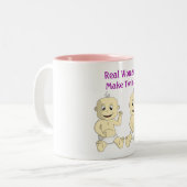 Les vraies femmes font à des jumeaux la tasse de (Devant gauche)