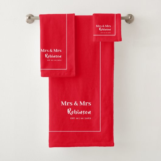 Lesbische Passen getrouwd Mrs. & Mrs. Personalized Bad Handdoek (Insitu)