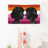 Lesbische Vlag met Twee Vrouw Silhouetten Spandoek (Insitu)