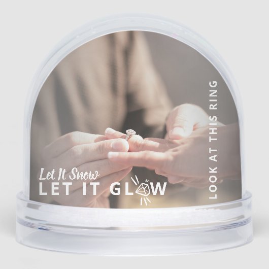 Let It Snow Let It Glow Engagement Picture Winter (Avant)