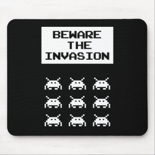 Let op de invasie, het geek design muismat
