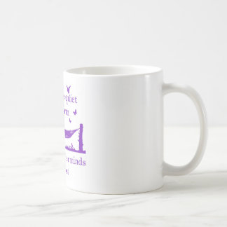 Let op de stille boekworm (paars) koffiemok