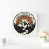 Let’s Get Lost Retro Mountain Adventure Outdoor Vierkante Klok (Huis)