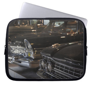 Letland, Riga, Riga Motor Museum, auto's van de Laptop Sleeve