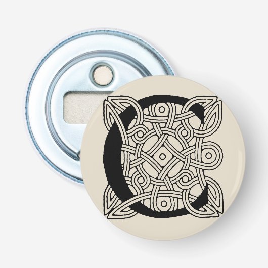 Letter C  Celtic Knot Monogram Button Flesopener (Voorkant)