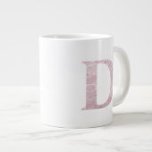 Letter D Blush Pink Boho Marble Monogram Extra Grote Beker (Voorkant rechts)