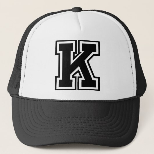 Letter "K" Monogram Trucker Pet (Voorkant)