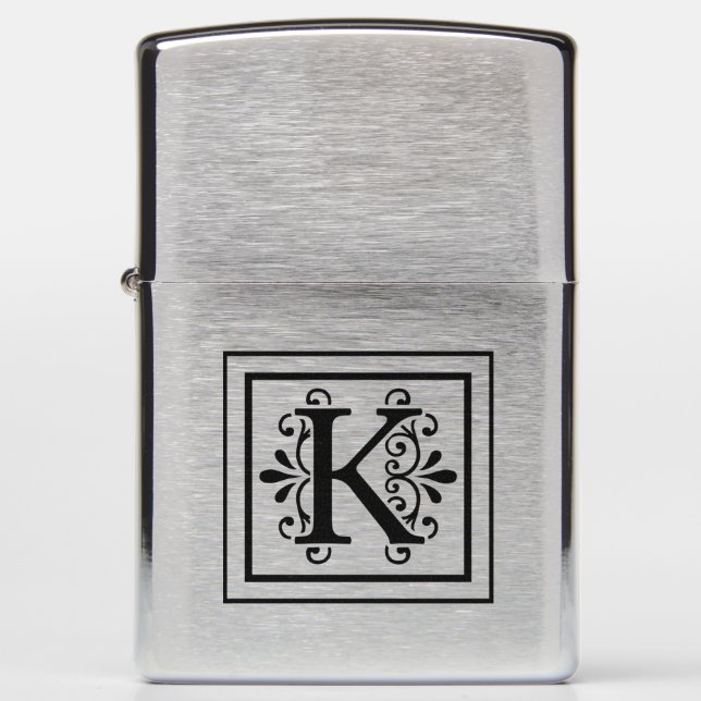 Letter K Monogram Zippo Lighter (Voorkant)