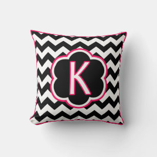Letter K Zwart en Wit Chevron Monogram Kussen