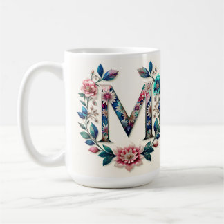 Letter M Koffie Mok – Bloemontwerp voor Gifting