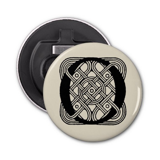 Letter O  Celtic Knot Monogram Button Flesopener (Voorkant)
