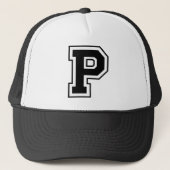 Letter "P"-Monogram Trucker Pet (Voorkant)