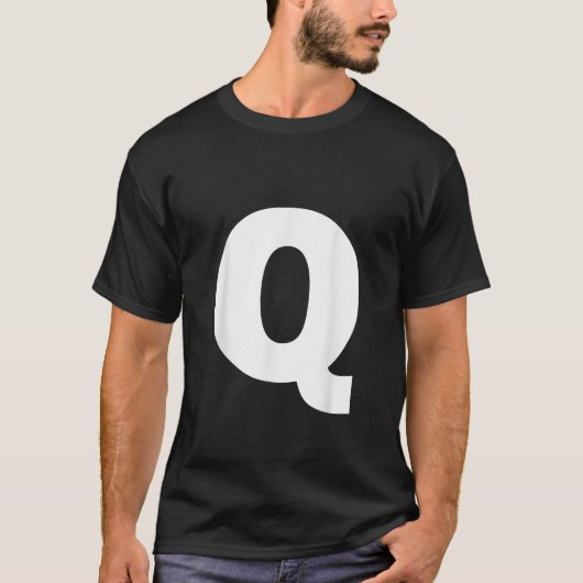 Letter Q Capital Alphabet Monogram Initiaal T-shirt (Voorkant)