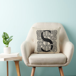 Letter S  Celtic Knot Monogram Kussen