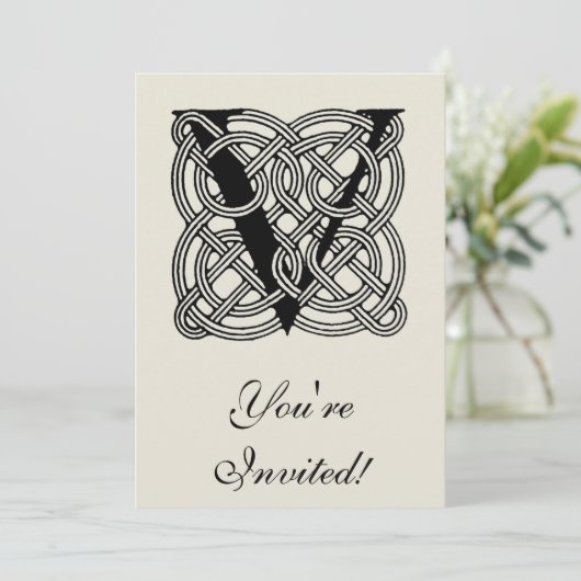 Letter V Celtic Knot Monogram Kaart (Staand voorkant)