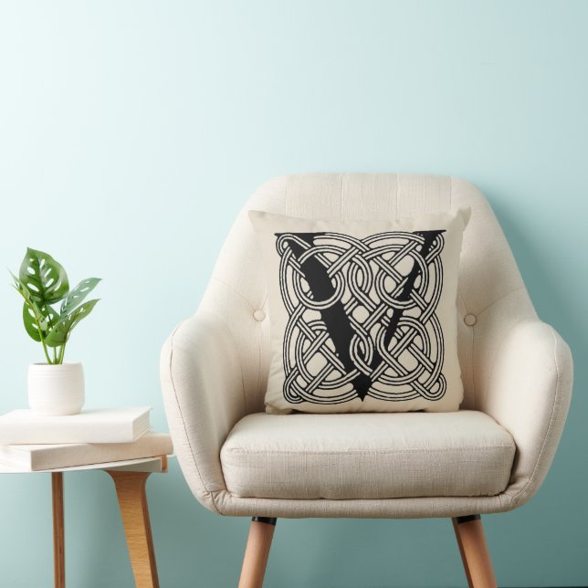 Letter V  Celtic Knot Monogram Kussen (Stoel)