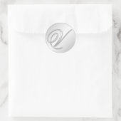 Letter V script initiaal faux zilver monogram guns Ronde Sticker (Tas)