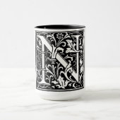 Lettre alphabet de style Renaissance N sur Mug (Centre)