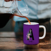 Lettre de fleurs d'aquarelle tasse de café pourpre