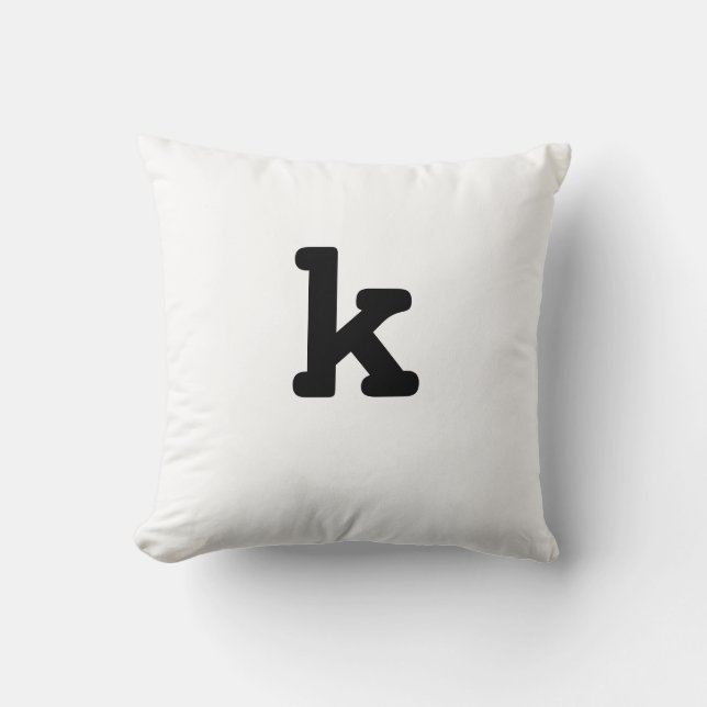 Lettre minuscule k de coussin noir et blanc (Recto)