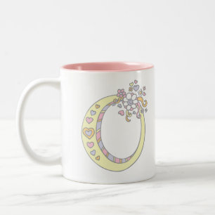 Lettre monogramme O coeurs fleurs art mug