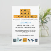 Lettre Tiles Blue Birthday Invitation (Debout devant)