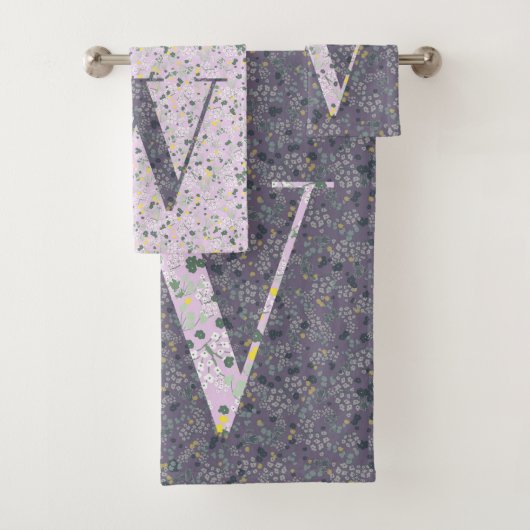 LETTRE W PETITES FLEURS violet (En situation)