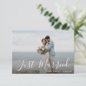 lettres blanches Juste marié mariage faire-part (Debout devant)