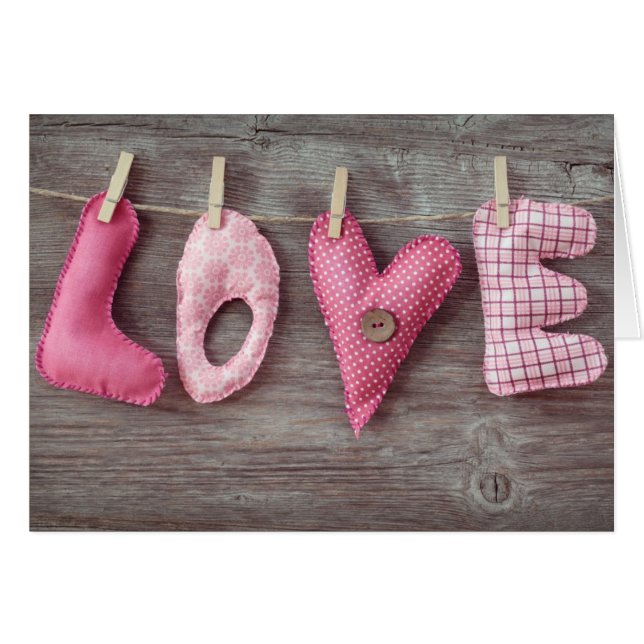 Lettres d'amour sur table en bois (Devant horizontal)
