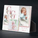 Lettres florales de Grand-mère GG | 3 Plaque photo<br><div class="desc">Créez votre propre plaque photo avec trois de vos photos préférées - parfait pour le premier arrière-petit-enfant d'une arrière-grand-mère. Le modèle photo est configuré pour ajouter vos photos, qui sont affichées en format paysage et portrait et encadrées d'une bordure décalée. Les initiales GG sont en lettres florales avec parties scintillant...</div>