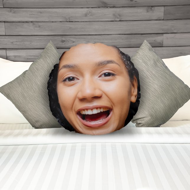Leuk Full Face Close-up Selfie Foto Rond Kussen (Fun Full Face Close Up Selfie Photo Round Pillow)