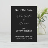 Leuk informeel krijgen hitched zwart-wit foto save the date (Staand voorkant)