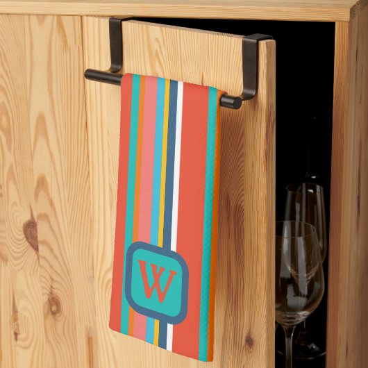 Leuk kleurrijk Monogram Initiaal Gestreept Theedoek (Derde Gevouwen)