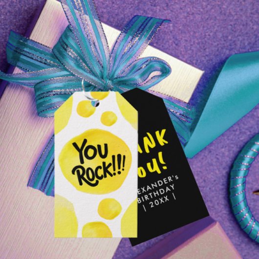 Leuk modern script je rock geel zwart penseel typo cadeaulabel