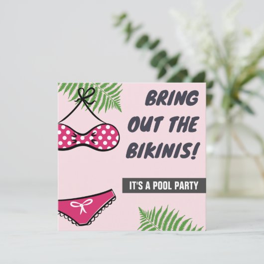 Leuke Bikini Bachelorette Pool Party uitnodiging (Staand voorkant)