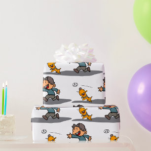 Leuke Cartoon Boy en hond spelen Fetch Cadeaupapier