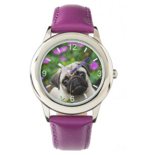 Leuke Fawn gekleurde pug puppy hondengezicht — wij Horloge