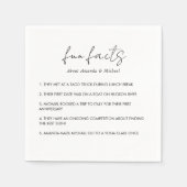 Leuke Feiten Moderne Typografie Zwart Wit Bruiloft Servet (Voorkant)