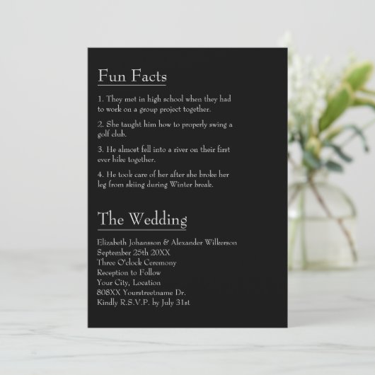 Leuke feiten over de bruid en bruidegom op zwart kaart (Staand voorkant)